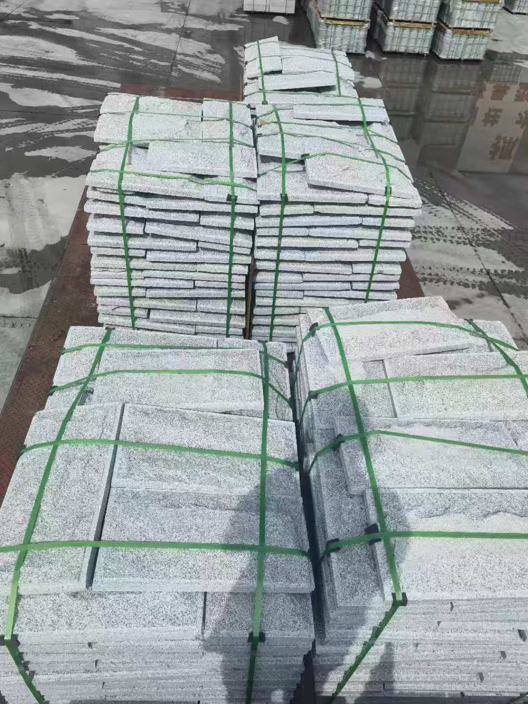 南充 芝麻白蘑菇石装车出货
