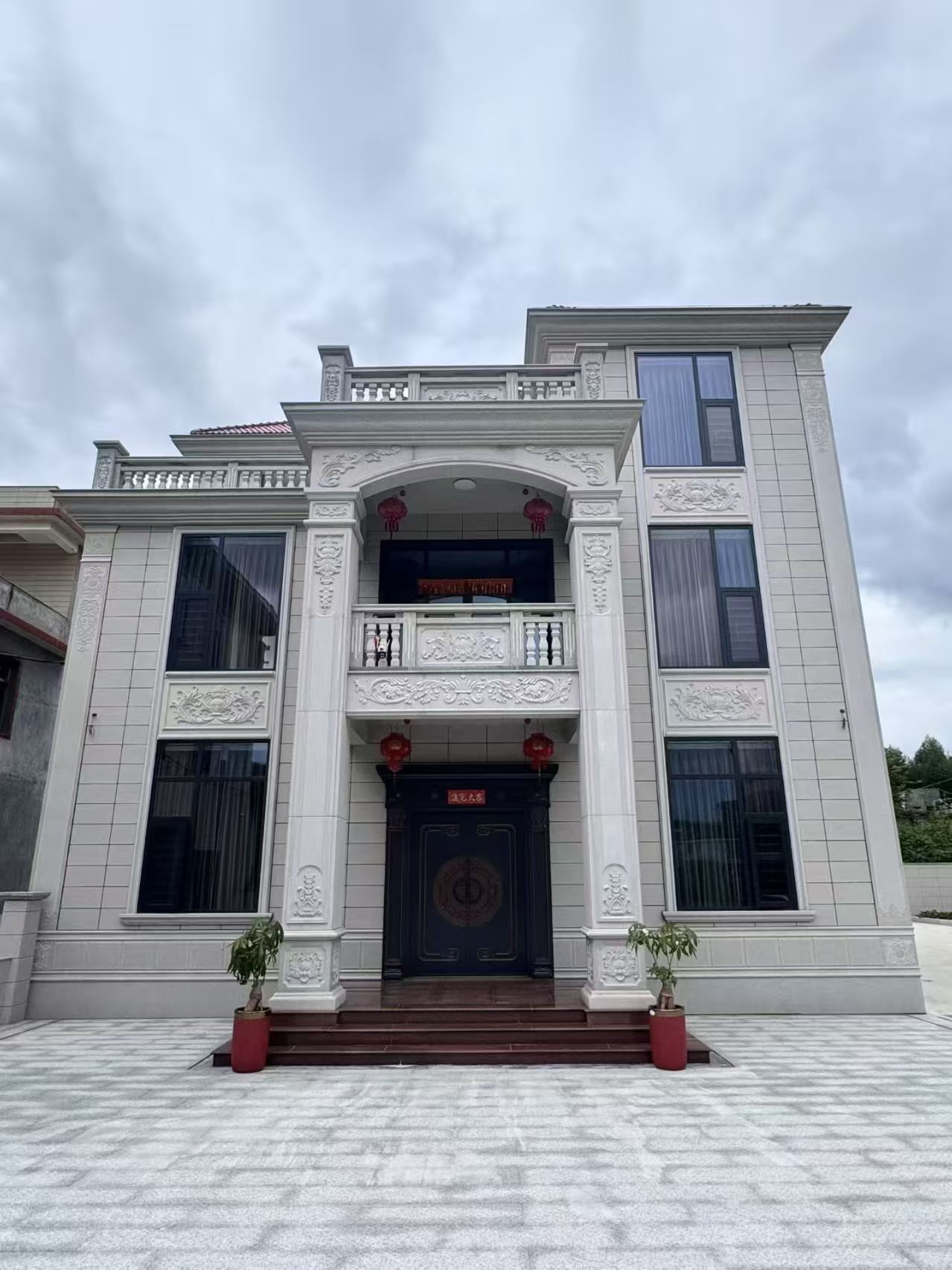 南充 芝麻白石材别墅干挂案例展示