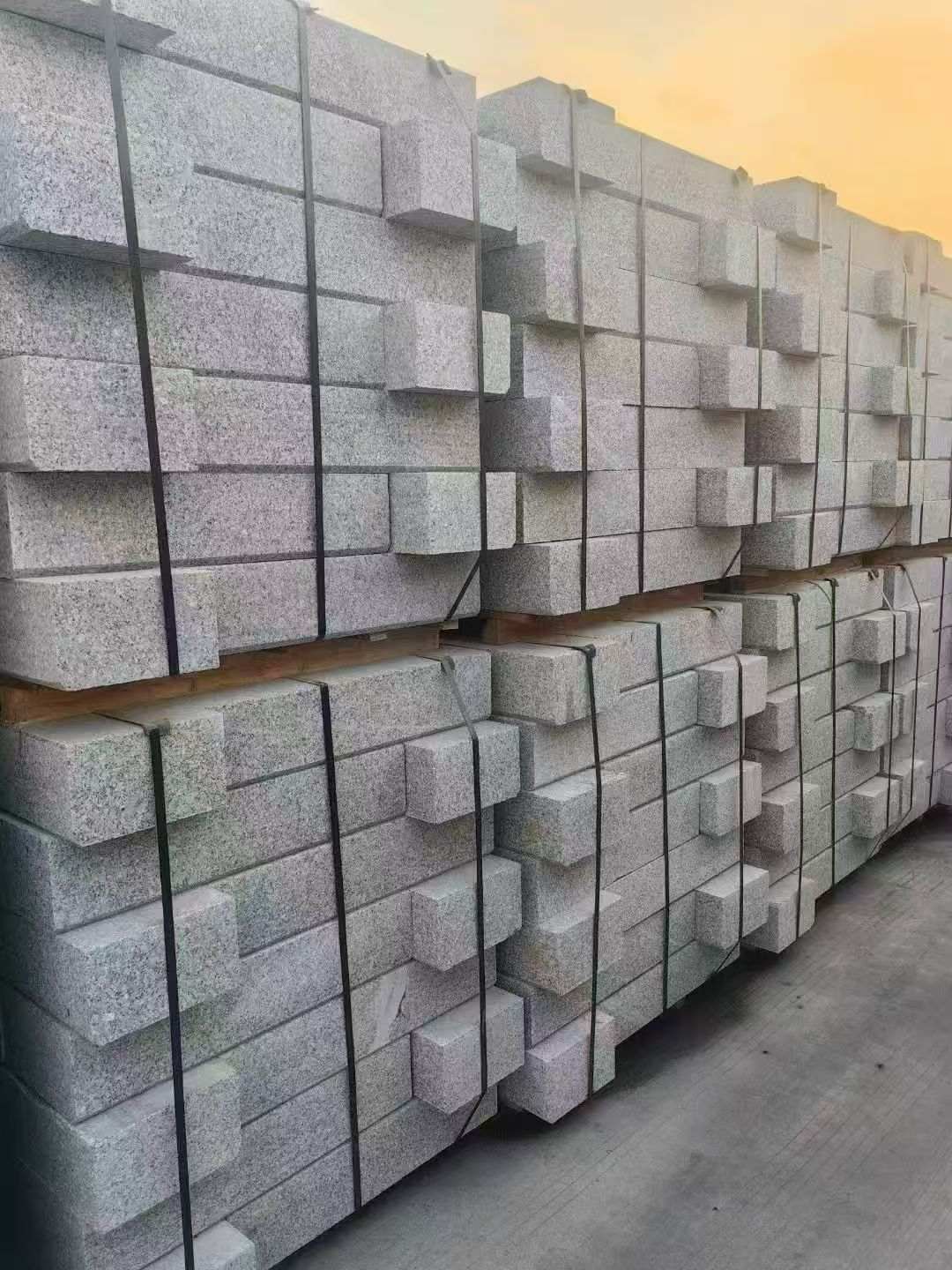 南充 芝麻白路沿石
