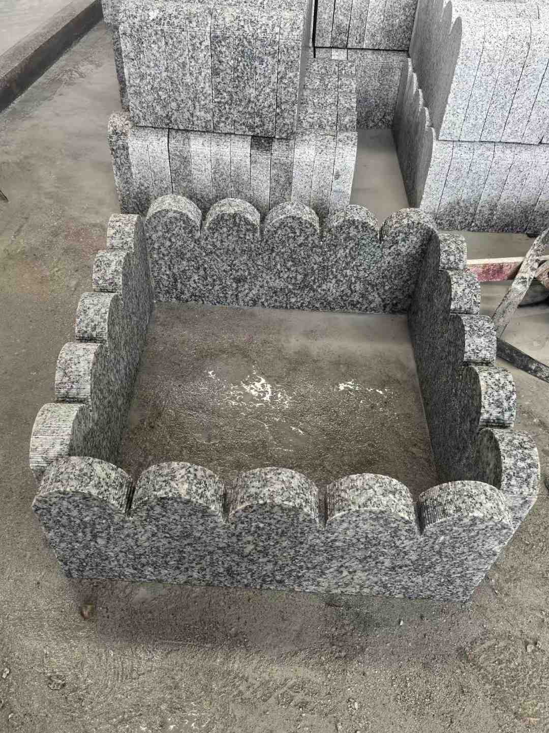 南充 花边石、花坛围栏石、花池界石、菜园栅栏石、镶边石、波浪状界石介绍