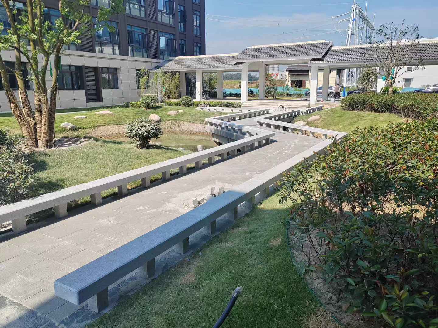 南充 芝麻灰小区坐凳&栏杆安装效果