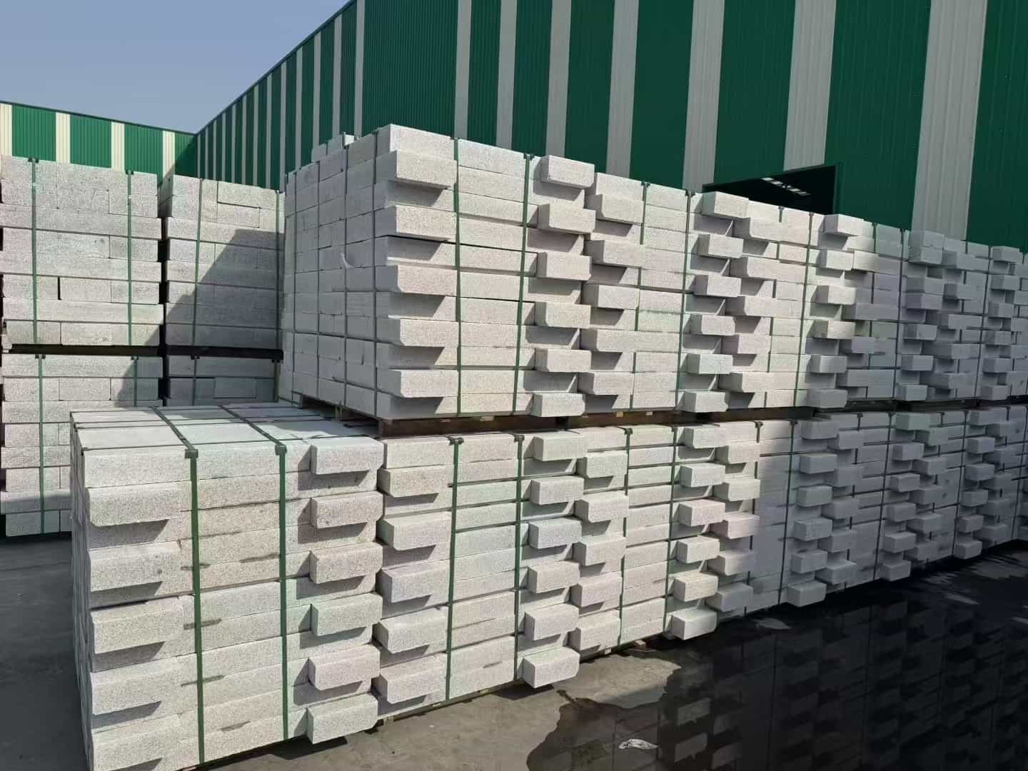 南充芝麻白路沿石
