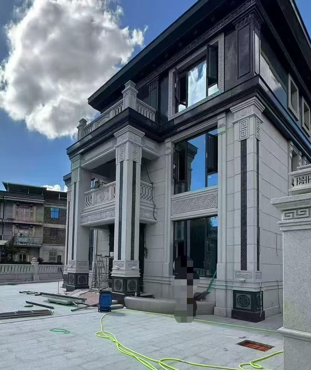 南充 别墅干挂，芝麻白与芝麻黑完美配合